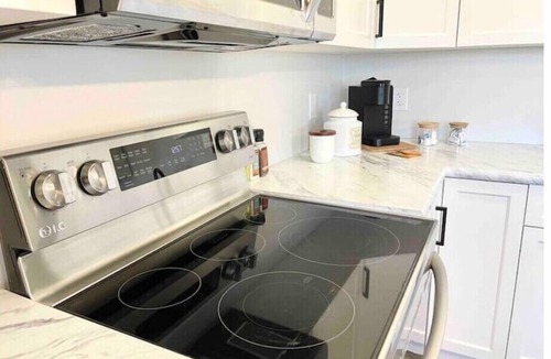 Kamloops House | Great location with stunning View with pool!
