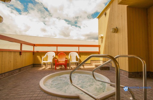 Village North Apartment | Great Value Village Condo, Close to Everything, Hot Tub Access, Free Parking