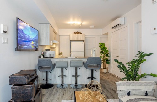 Griffintown Apartment | Griffintown Glam | Luxury Stay