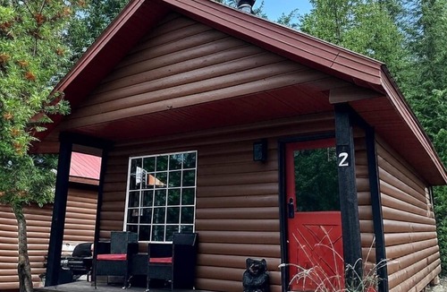 Nakusp Cabin | Grizzly Bear Cabin # 2.