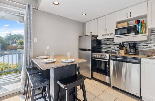 Craigleith Apartment | Ground Floor Hideaway at 307 with Hot Tub