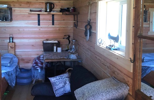 Isle Pierre Cabin | Guest cabin on quiet lake