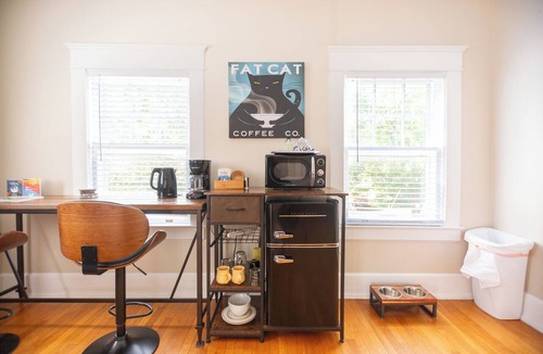 Durham Apartment | Guest Favorite Studio | Walk to Duke & DT
