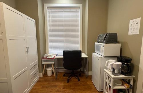 Langford House | Guest room with private bath in Langford