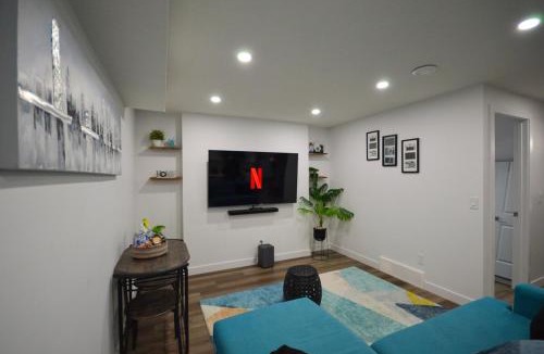 Southeast Calgary Apartment | Guest Suite with Private Entry in Calgary