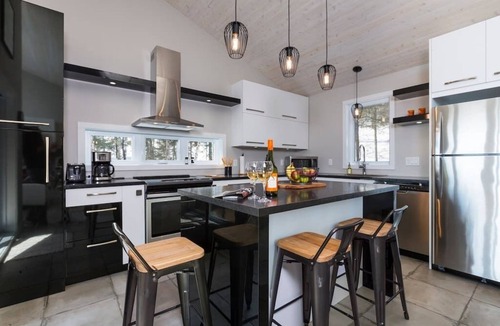 Saint-Joseph-de-la-Rive Ski Chalet | Hôtel à la maison - Panorama, spa et fleuve
