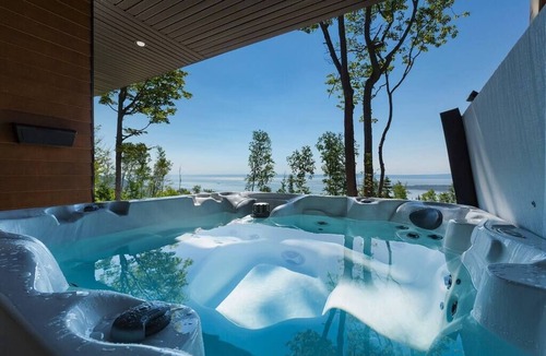 Saint-Joseph-de-la-Rive House | Hôtel à la maison - Villa Ocena, spa et fleuve