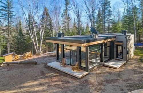 Les Eboulements House | Hôtel à la maison - Sous-bois Charlevoix - le Lièvre