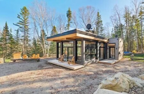 Les Eboulements House | Hôtel à la maison - Sous-bois Charlevoix - le Lièvre