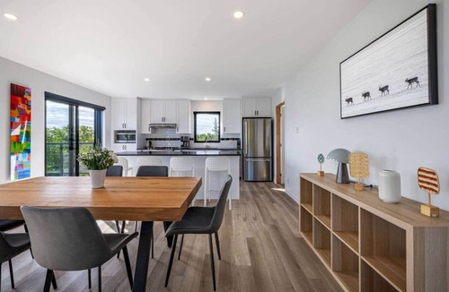 Saint Irenee House | Hôtel à la maison - La Blanche Hermine