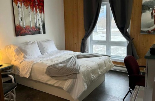 St. Felicien Hotel | Hôtel Auberge St-Félicien