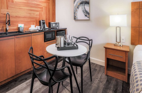 Sainte-Anne-des-Monts Hotel | Hôtel & cie