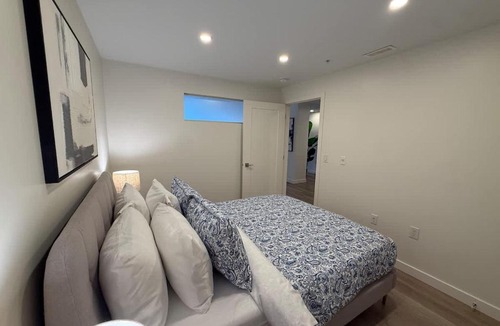 Downtown Halifax Apartment | Halifax Waterfront 2 BR and 2 Bath with 6 appliances