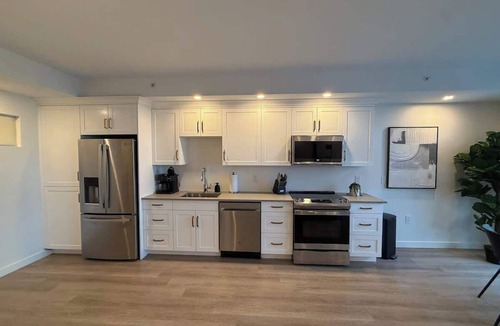 Downtown Halifax Apartment | Halifax Waterfront 2 BR and 2 Bath with 6 appliances