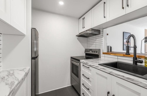 Stoneham Apartment | Hameau 26-43 Studio