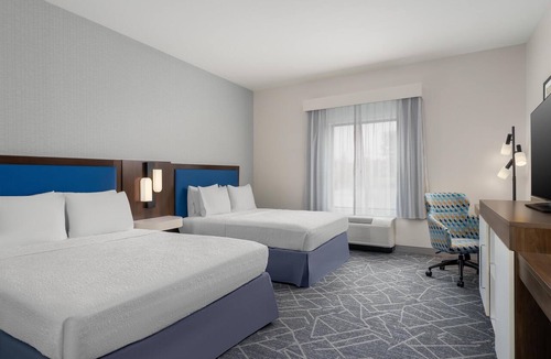 Baltimore Hotel | Hampton Inn Baltimore Bayview Campus