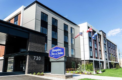 Quartier 5-2 Hotel | Hampton Inn & Suites by Hilton Québec - Beauport
