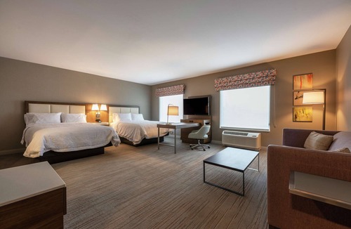 Charlottetown Hotel | Hampton Inn & Suites Charlottetown