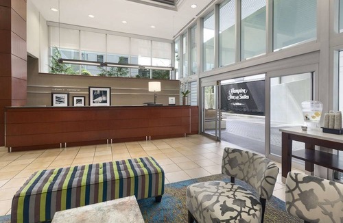 Central Hotel | Hampton Inn & Suites, by Hilton - Vancouver Downtown