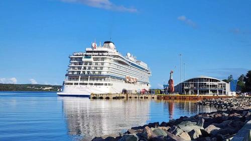 Sydney Hotel | Harbourview Inn, SureStay Collection by Best Western