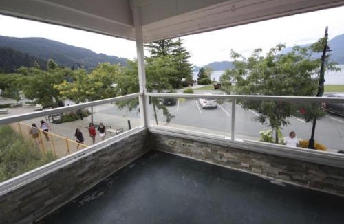 Harrison Hot Springs Hotel | Harrison Spa Motel