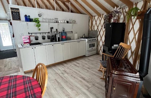 Saint Fulgence House | Havre du Lac Montagnais