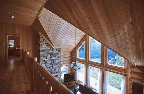 Fiddler Lake Resort Ski Chalet | Heated Pool & Sauna Log Home with Lake Access