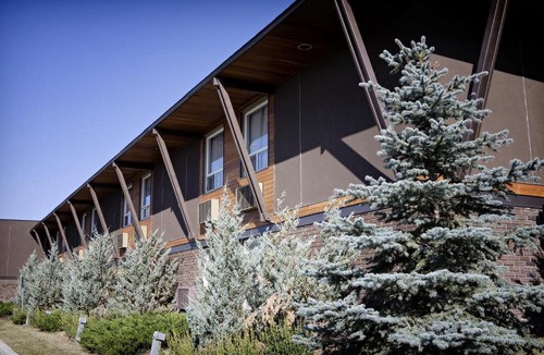 High River Hotel | Heritage Inn Hotel & Convention Centre - High River