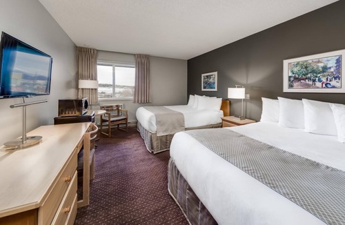 Cranbrook Hotel | Heritage Inn Hotel & Convention Centre Cranbrook