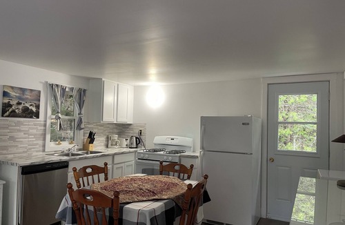 Stanhope Cottage | Heritage One-Bedroom Cottage (Cottage 8)