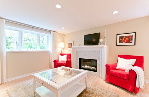 Kitsilano Apartment | Heritage suite in central Kitsilano close to everything
