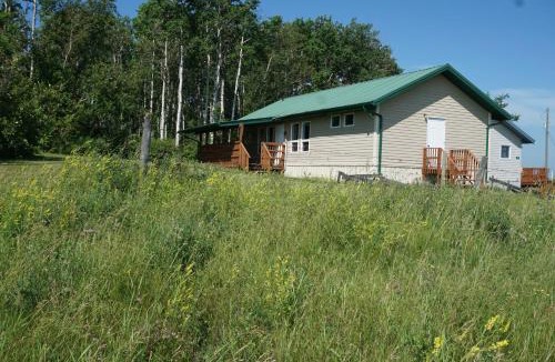 Division No. 16 Hostel | HI Rossburn 9 Finger Ranch