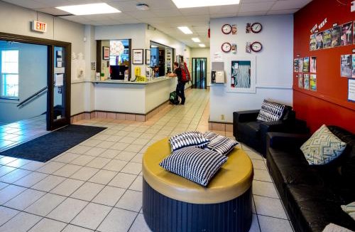 West Point Grey Hostel | HI Vancouver Jericho Beach - Hostel