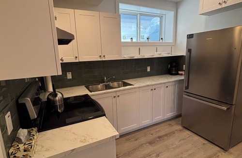 Airdrie House | Hidden Gem | Executive Suite, Private Entrance + 2BR
