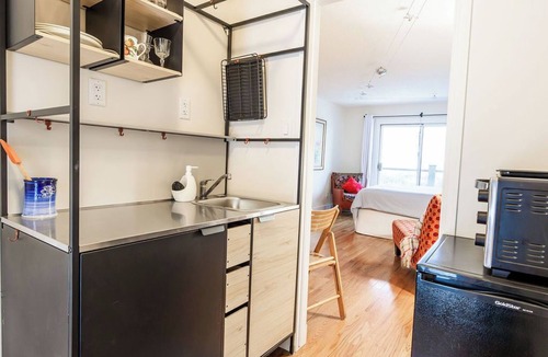 Vernon Apartment | Hidden Rose suite overlooking North Okanagan