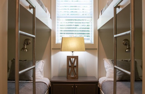 Arp Hotel | High Hill Farm