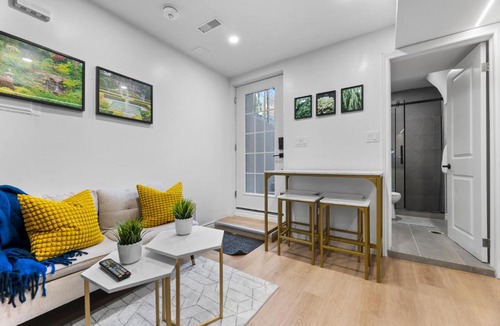 West Bend Apartment | High Park Grove Modern 1B1B, Kitchen, Laundry