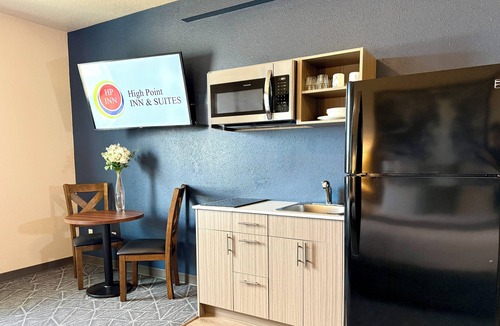 Peace River Hotel | High Point Inn & Suites Peace River