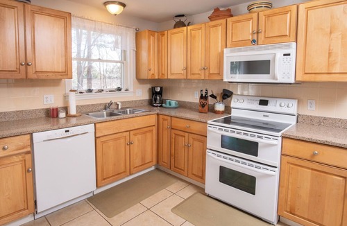 Ogunquit House | Highland Ave-Get July 3rd free when renting July 4th week!