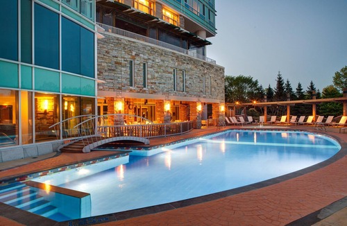 District Saint - Raymond - Vanier Hotel | Hilton Lac-Leamy