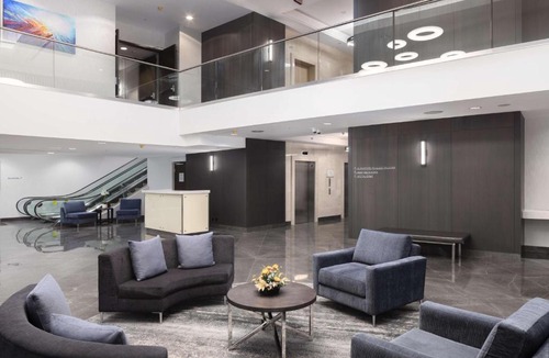 Metrotown Hotel | Hilton Vancouver Metrotown