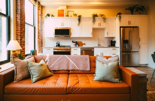 Downtown Halifax Apartment | Historic 2BR suite in Halifax w Free Parking