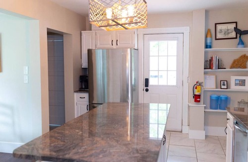 Ogunquit House | Historic Inn Turned Luxury Rental with Hot Tub!