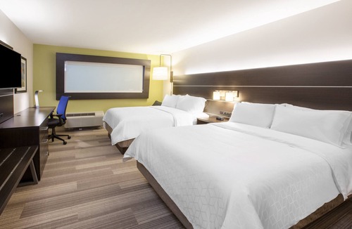 North Battleford Hotel | Holiday Inn Express & Suites North Battleford by IHG