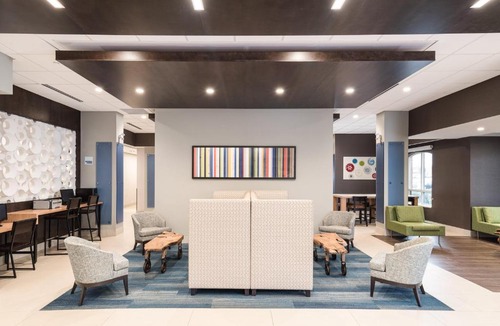 Milton Hotel | Holiday Inn Express Hotel & Suites Milton by IHG