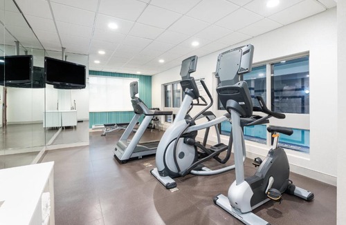 Milton Hotel | Holiday Inn Express Hotel & Suites Milton by IHG
