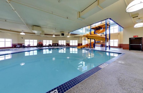 Nisku Hotel | Holiday Inn Express Hotel & Suites - Edmonton International Airport by IHG