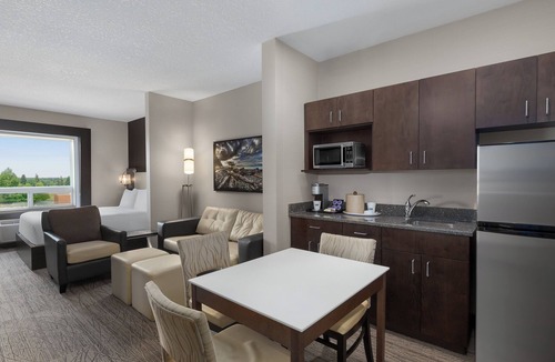 Cold Lake Hotel | Holiday Inn Express & Suites Cold Lake by IHG