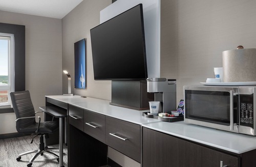 Cold Lake Hotel | Holiday Inn Express & Suites Cold Lake by IHG