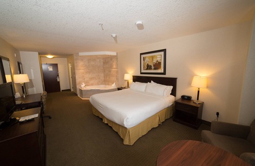 Slave Lake Hotel | Holiday Inn Express & Suites Slave Lake by IHG